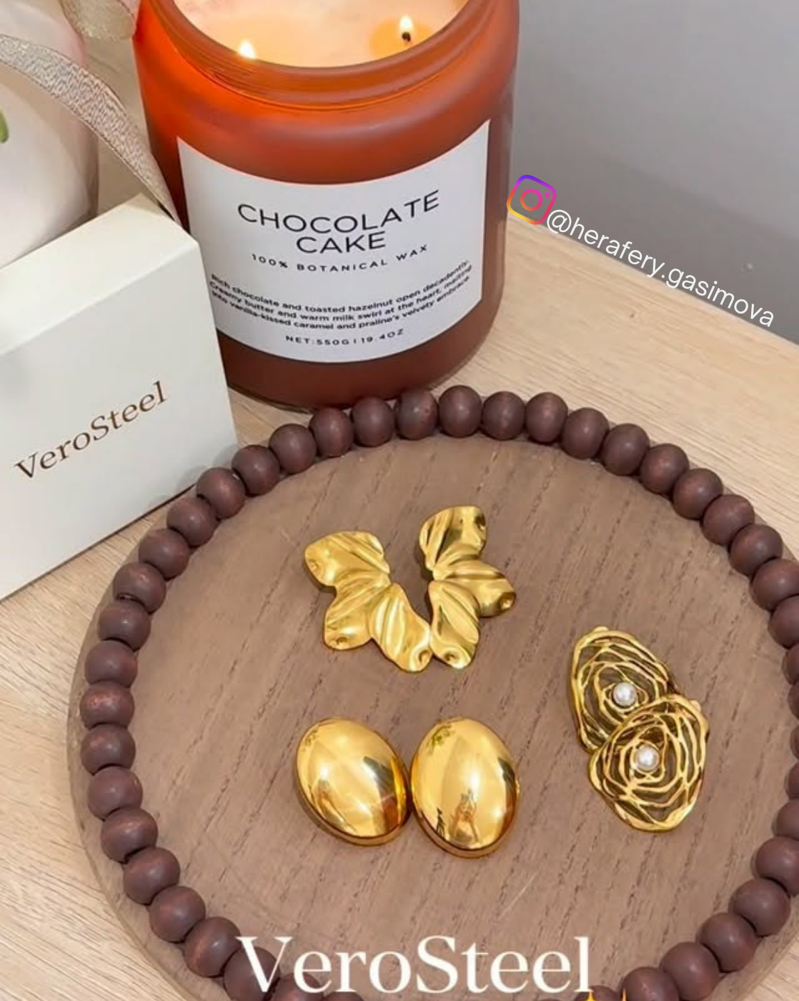 Verosteel jewelry placed on the table with peaceful setting